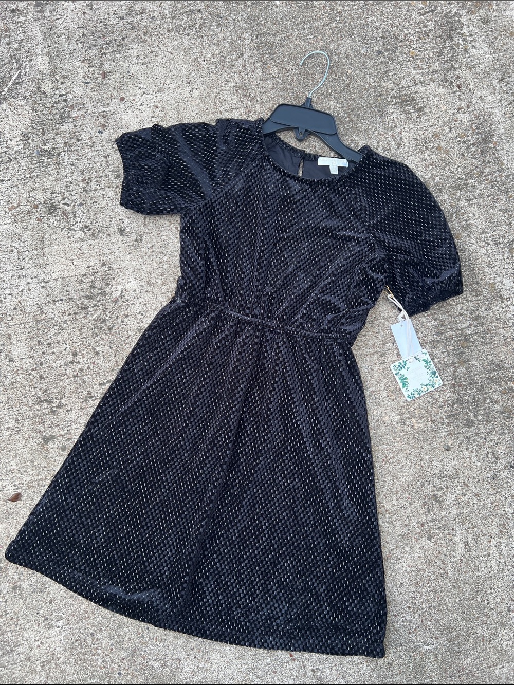 Girls Black Velvet Dot Puff-Sleeve Dress